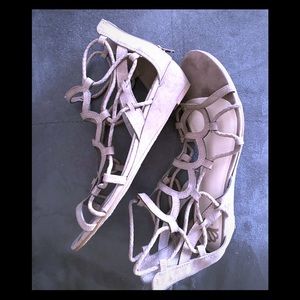 🎀3/$15🎀FERGALICIOUS STRAPPY SANDALS